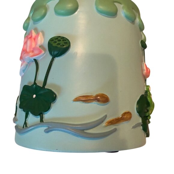 3D Resin Frog Planter Pot Lotus & Lily Pad Whimsical Home Or Garden Décor - Picture 2 of 6